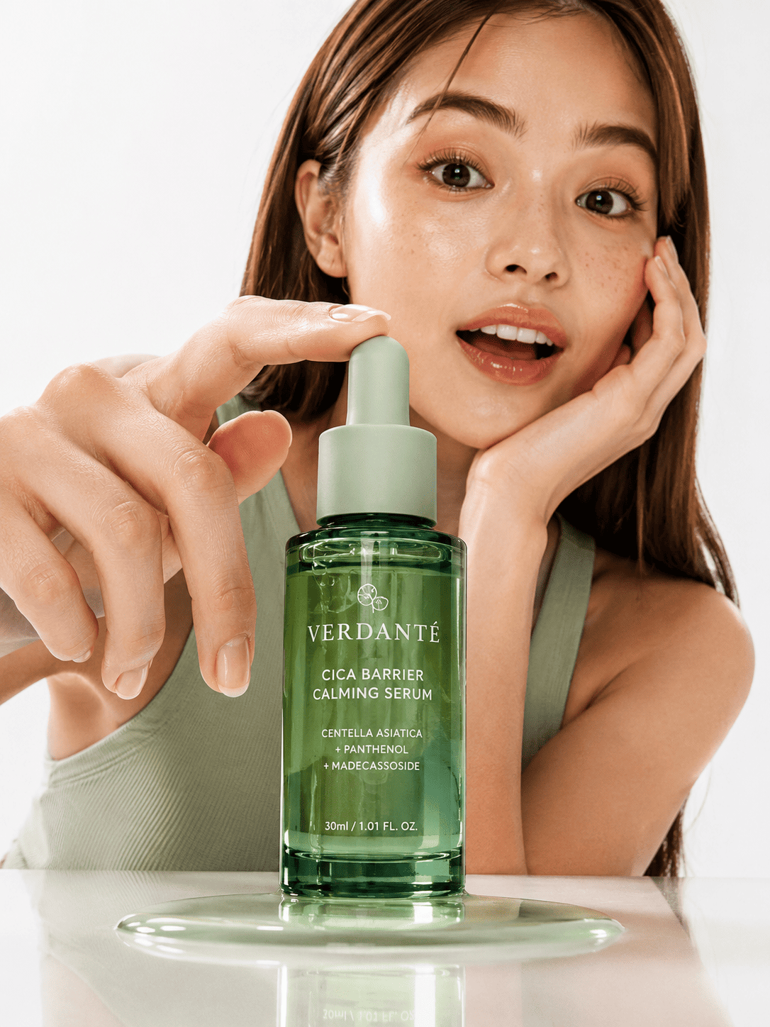 Luxury Emerald Green Serum Skincare Campaign Prompt | Premium Beauty Editorial